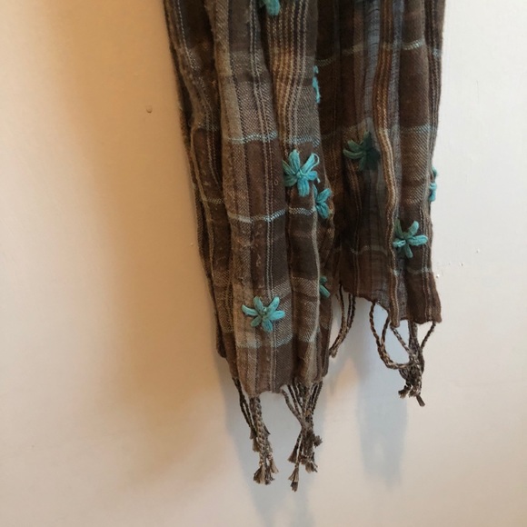 Gap Brown and Tan Scarf - Picture 2 of 3